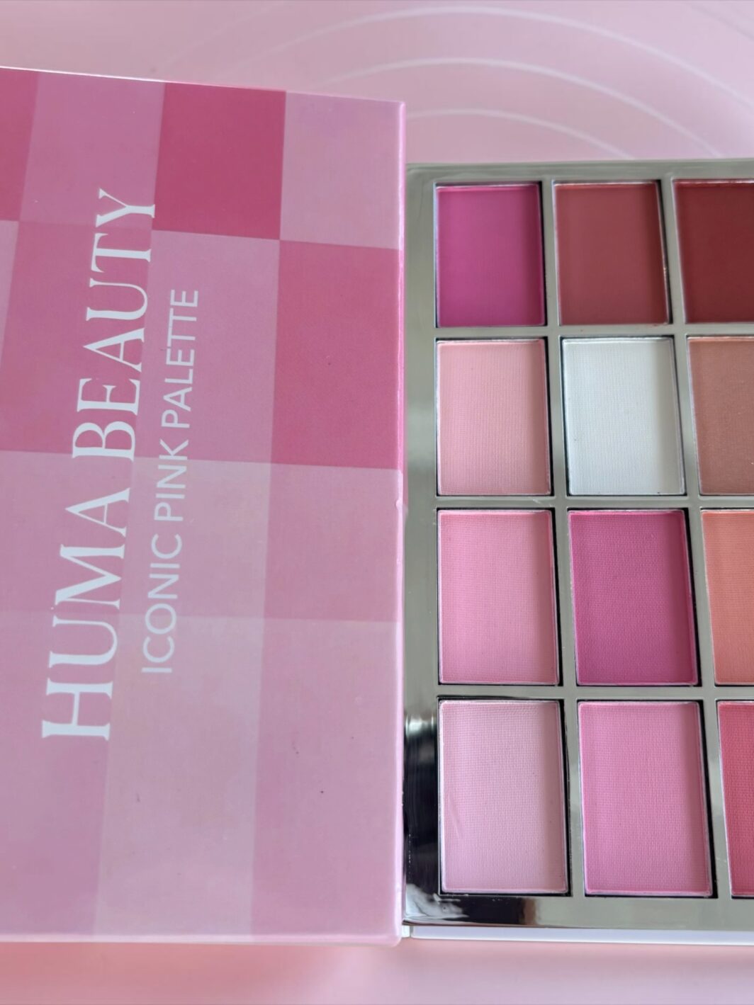 ICONIC PINK PALETTE