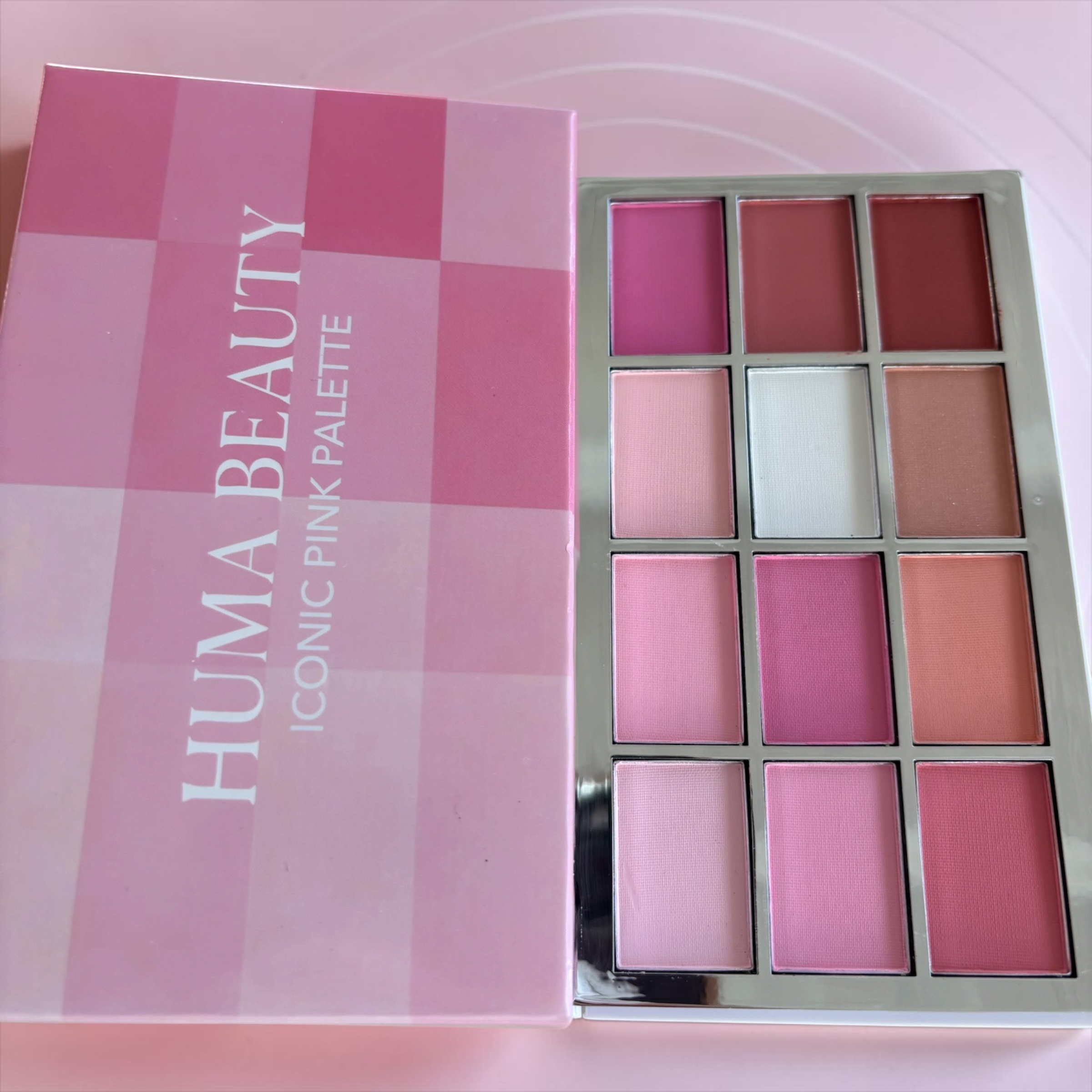 ICONIC PINK PALETTE